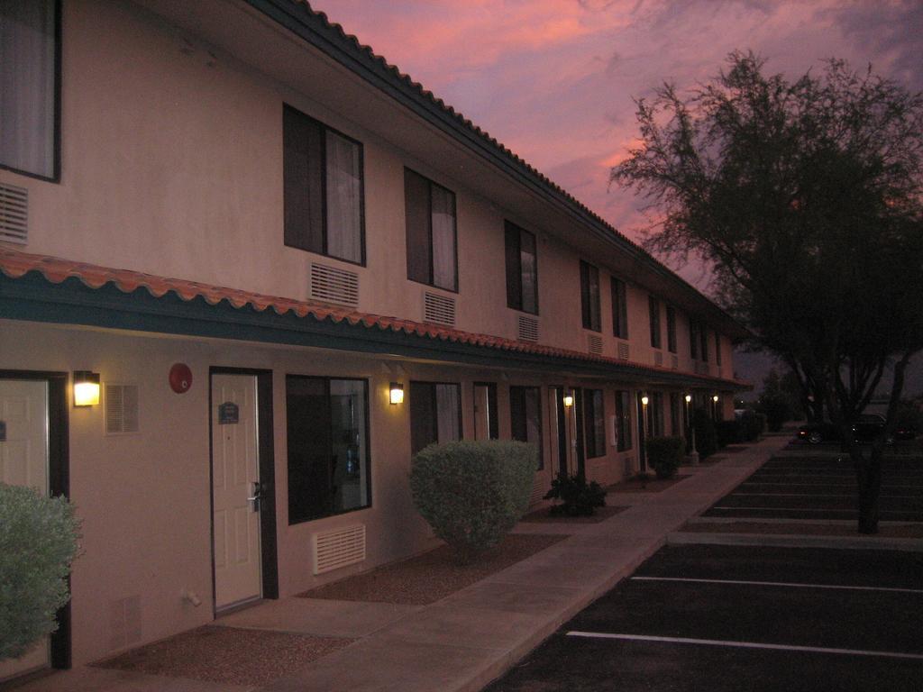 Catalina Inn Luaran gambar
